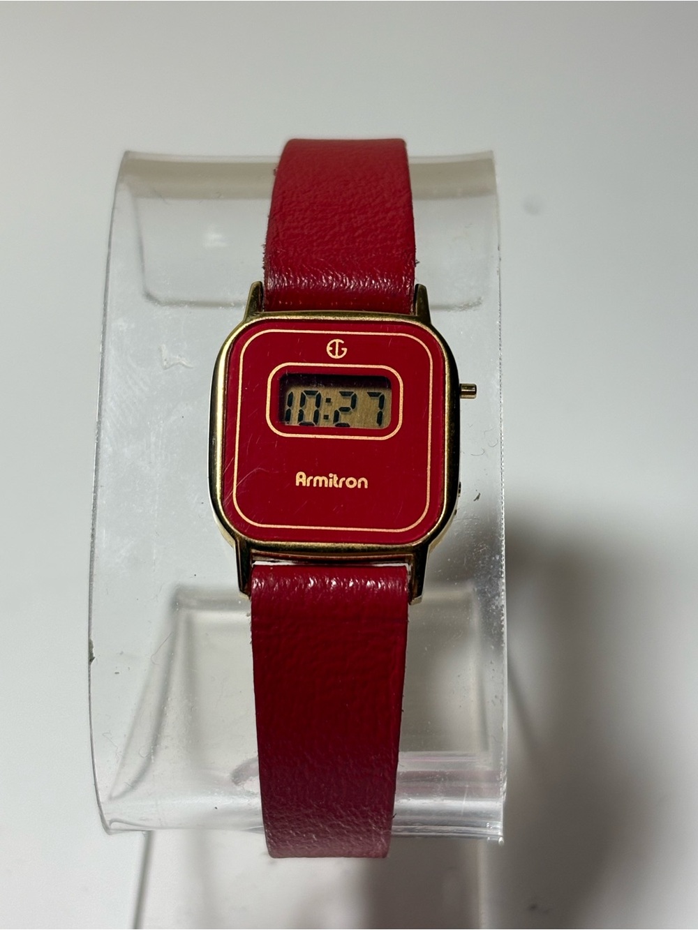 Vintage Armitron Red Digital Leather Strap Watch - 45/8632
C63GL130G